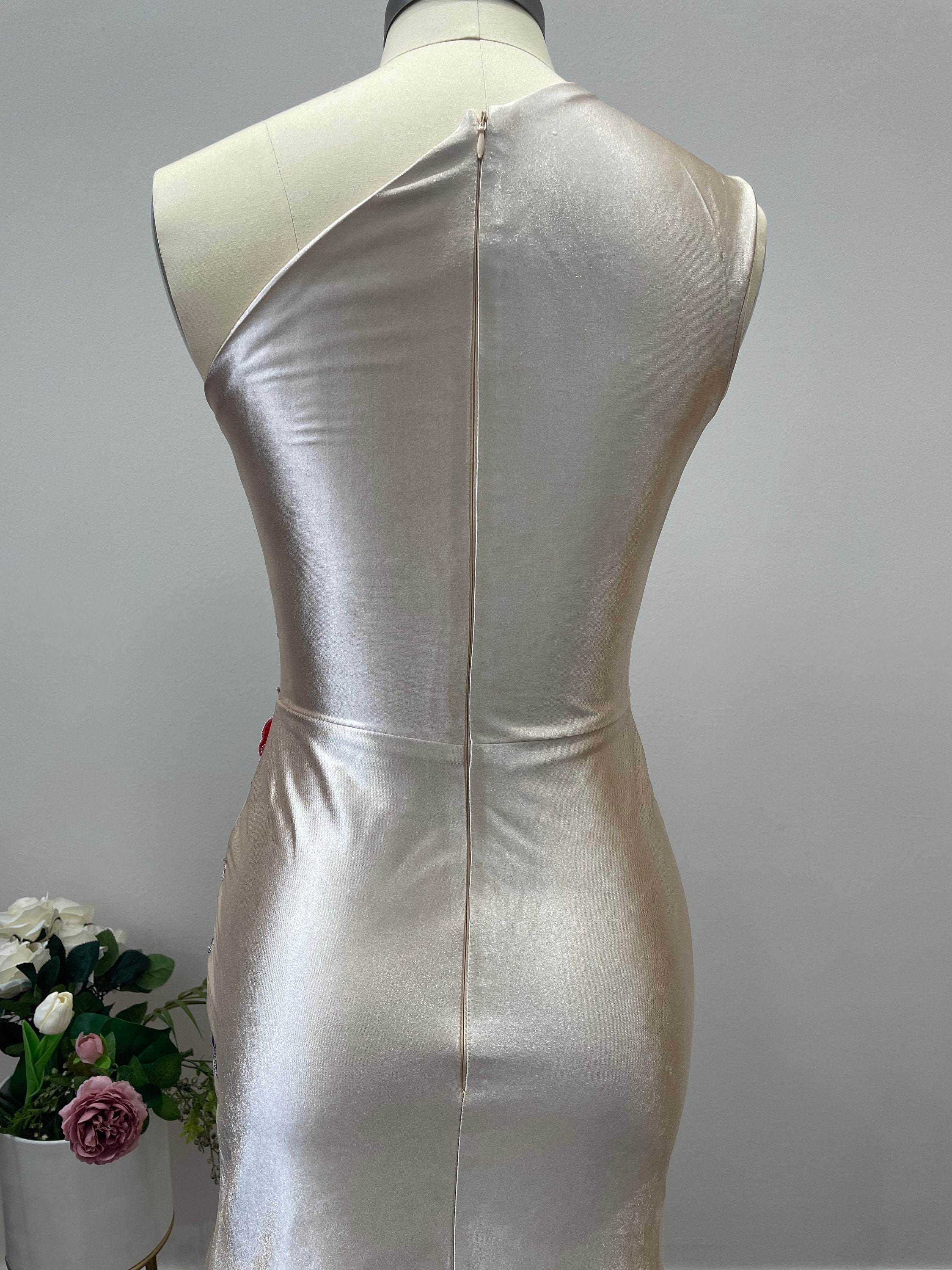 Satin Black Short Prom Dress with Zipper Back Built-in Bra