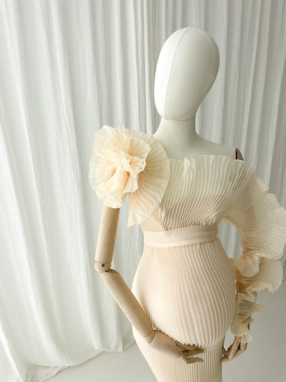 Pleated Mermaid Maternity Gown for Photoshoot, Romantic Ruffle Sleeve Photography Prop, Pregnancy Dress
