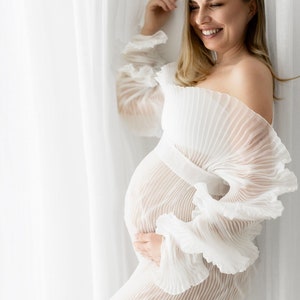 Ecru Pleated Delicate Maternity Gown Maternity Photoshoot Dress Pregnancy Fashion Pregnancy Dress Maternity Session zdjęcie 6