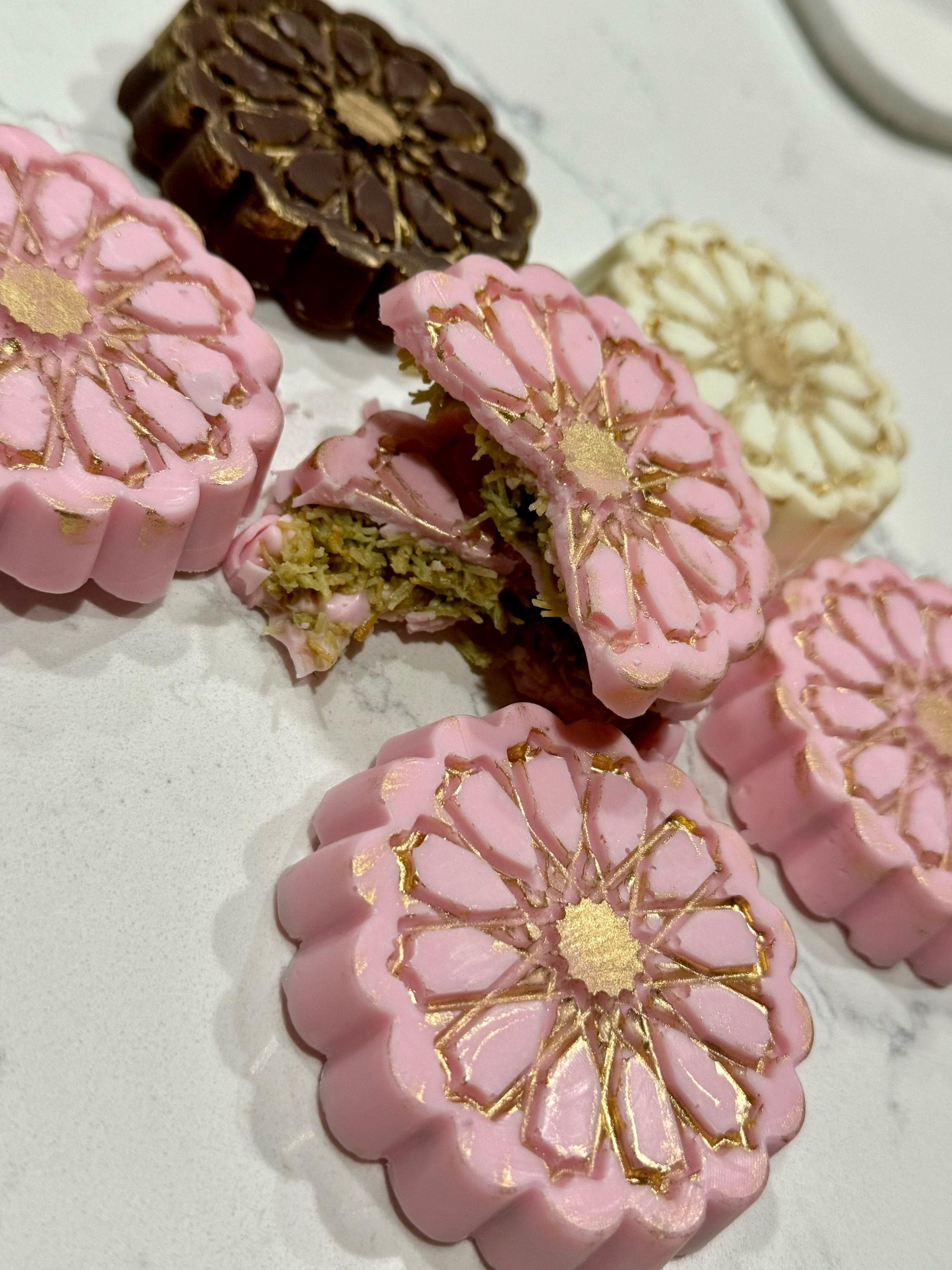 Pink Viral Chocolate Bar Pistachio Kanufeh Chocolate Bar Dubai