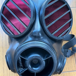 S10 Gas Mask - Etsy Canada