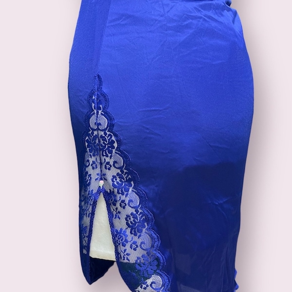 Slip Skirt Large With Vintage Lace Detail | Vintage Slip