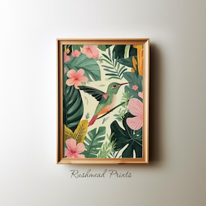 Impresión artística de colibrí verde moderno de mediados de siglo, pájaro tropical y flores, arte mural digital con plantas de la selva tropical, póster de pájaro bohemio colorido