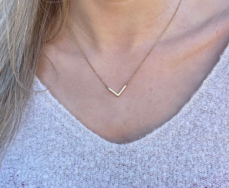 Collier triangle ouvert / Collier à breloques / Collier simple délicat / Gold Filled, chaîne en argent sterling / Style moderne / Cadeau pour elle image 1