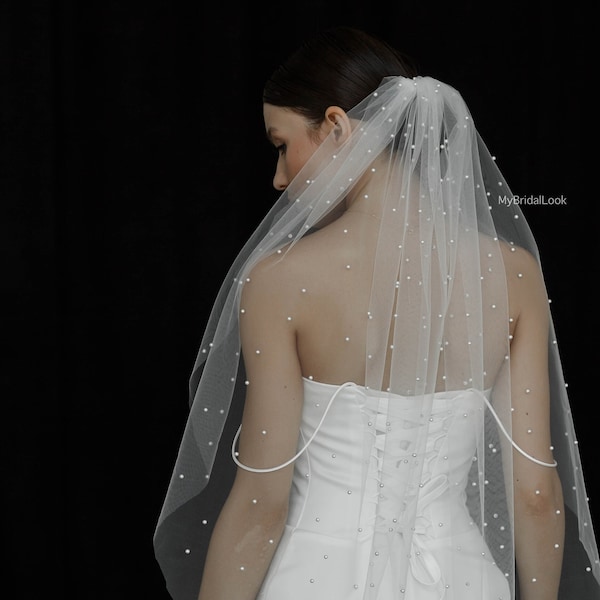 Pearl bridal veil | Scattered pearl veil on soft bridal tulle | Pearl wedding veil with comb