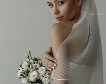 Pleated veil in soft tulle | Accordion veil to the fingertips