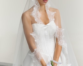 Chantilly Lace Mantilla Veil: Spanish Bridal Lace, Eyelash Edge (Custom Length)