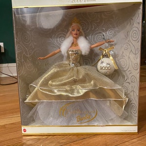2000 Special Edition- Holiday Barbie