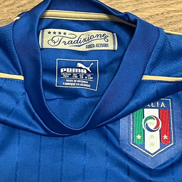 PUMA Italy Home Jersey 2015 Youth Small.  Bought in Italy MINT - Forza Azzurri!