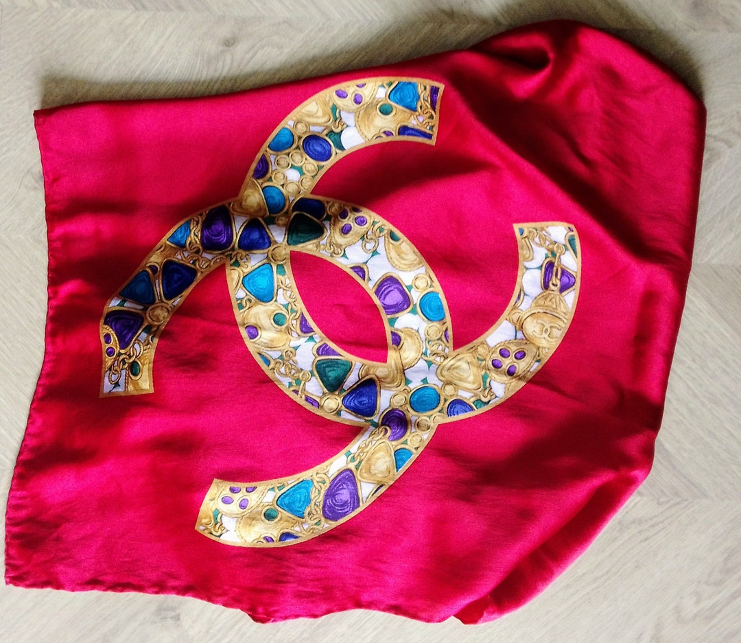 希少 CHANEL vintage スカーフ Chanel Vintage 100% Silk Scarf Large - Etsy