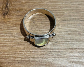 Ethnic ring