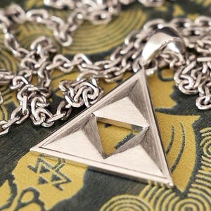 Zelda jewelry / Triforce necklace / Tears of the kingdom Zelda necklace / 925 Silver Brushed Zelda pendant / Zelda mens gift / LOZ jewelry