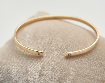 Open cuff bracelet / Gold bracelet colored gemstone / 14k gold cuff bangle for women / Women Birthstone bracelet / Birthday Gift for wife