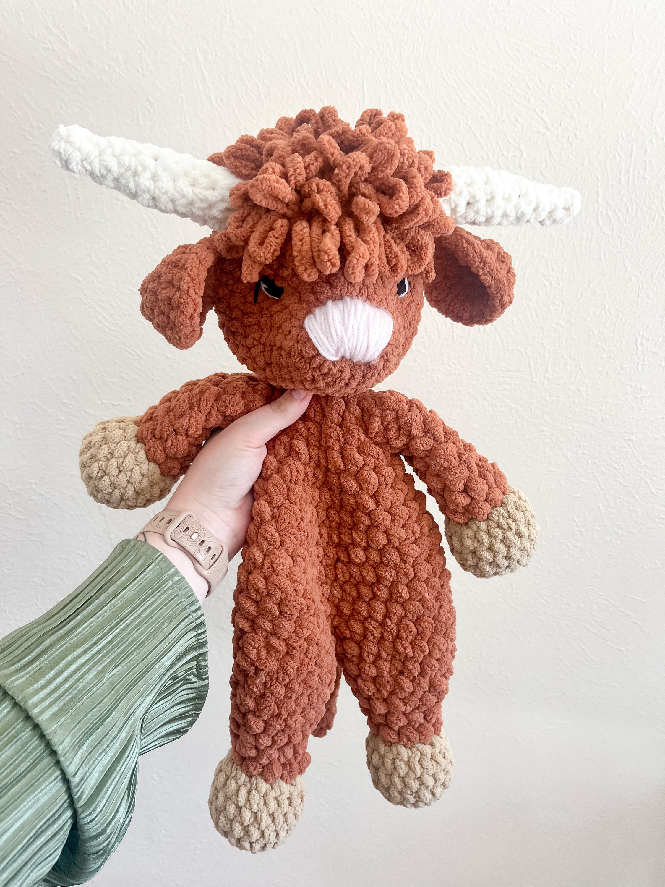Customizable Crochet Highland Cow Lovey - Perfect Baby Gift for Kids and Babies