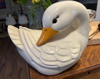 RARE Vintage MCM Decorative Swan Centerpiece Spring Decor Swan Statue Figurine Goose Duck
