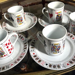 Vintage Playing Card Coffee Mug & Plate Set (10 Pc) – Casino Poker Theme, Jobar International, Made in China, 1980s Style. 6 mugs 4 plates