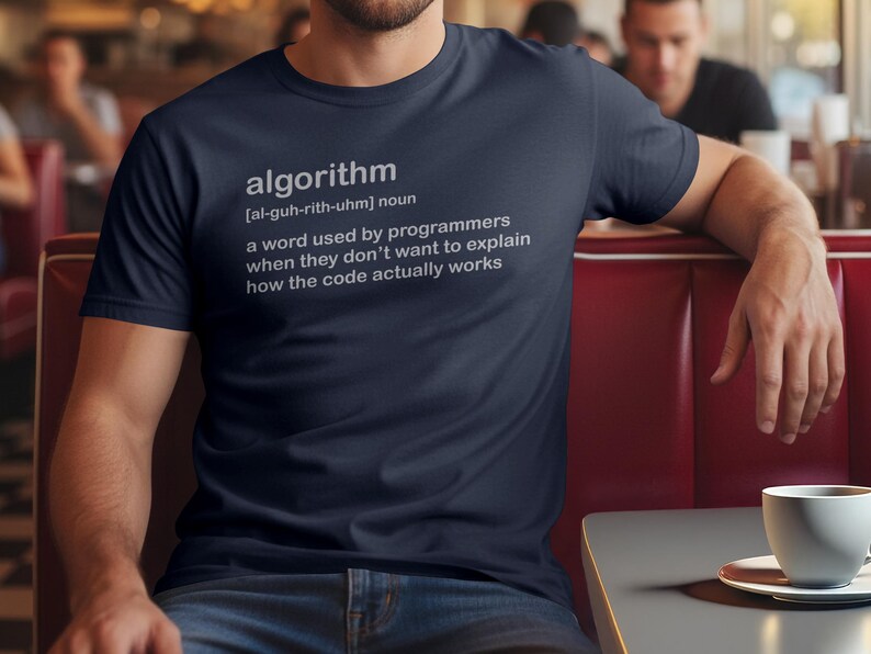 Koszulka z definicją algorytmu - Koszulka z humorem programisty - Koszulka z żartem o kodowaniu - Prezent dla inżyniera oprogramowania dla programisty zdjęcie 3