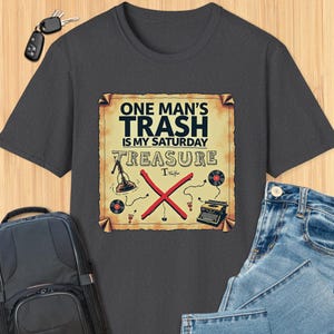 Camiseta vintage de ventas de garaje con mapa de búsqueda del tesoro del sábado de ahorro