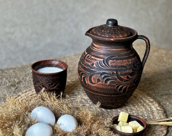Handgefertigter Keramikkrug, Geschenk für Weinliebhaber, Steinzeug, gravierter Krug, Steingut-Tontopf für Wasserkrug mit Henkel, unglasierte Keramik