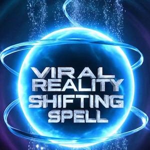 Może przedstawiać: Grafika cyfrowa z napisem "VIRAL REALITY SHIFTING SPELL" w kolorze białym, na tle świecącej niebieskiej kuli. Tło przedstawia wirujące niebieskie i fioletowe efekty świetlne, tworząc mistyczną atmosferę.