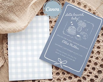 Może przedstawiać: Zaproszenie na baby shower z niebiesko-białym wzorem w kratkę vichy na odwrocie. Przód zaproszenia jest niebieski z białym tekstem i ilustracjami produktów na brunch. Tekst brzmi "Let's brunch, baby!" i szczegóły wydarzenia.