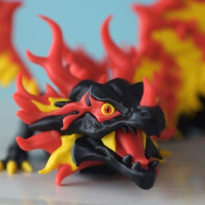 Fürchterlicher geflügelter Feuerdrache – bewegliches, flexibles & individuelles Fidget Spielzeug