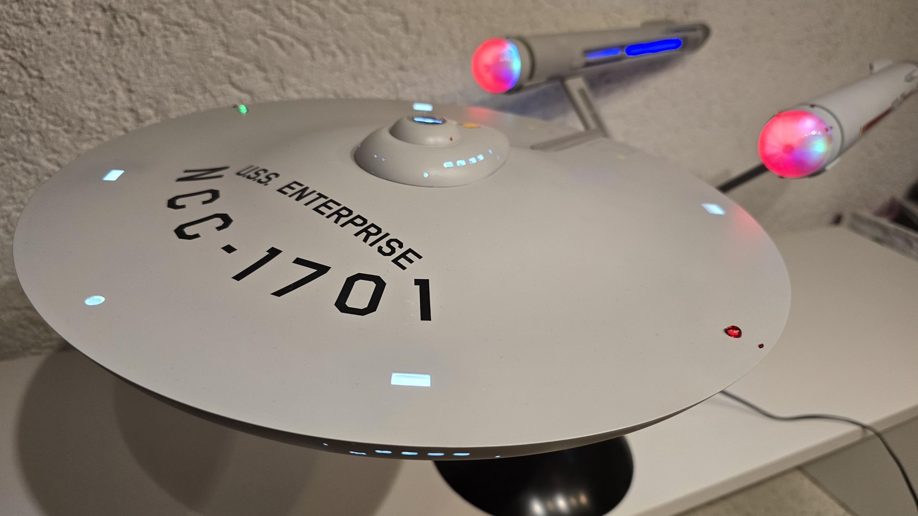 Star Trek 1:350 Enterprise NCC-1701 TOS the Original Series Model Built ...