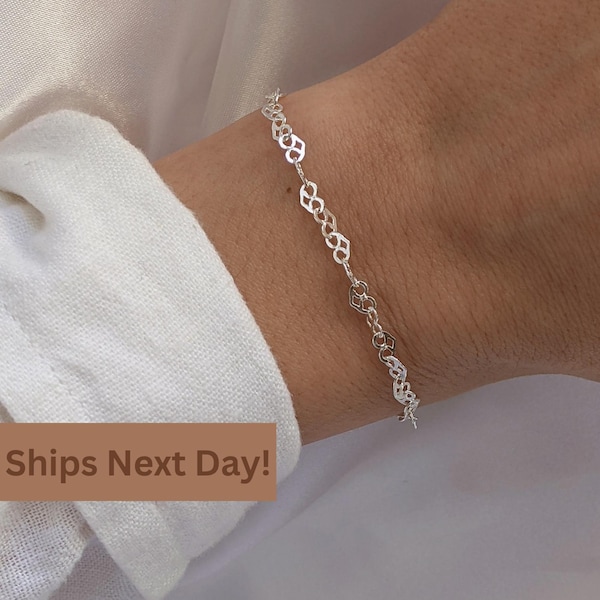 Sterling Silver Heart Chain Bracelet, Adjustable Silver Bracelet, Handmade Gift for Her, Minimalist Silver Jewelry, LayerChain Bracelet.