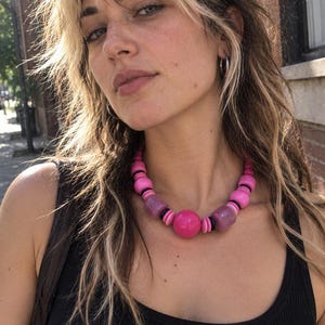 Y2K Statement Kette Pink Violett, Chunky Beaded Choker, 90er Grunge Schmuck, Acrylperlen Halskette
