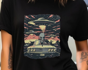 Aliens coming shirt, Alien invasion, Alien invasion shirt, Alien shirt for women, Alien shirt for men, alien shirt for women, retro shirt