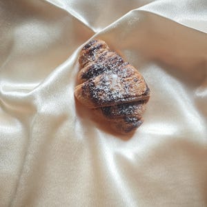 Candle Croissant