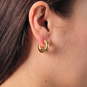 Chunky Gold Hoop Earrings • Medium Huggie Earrings • Simple Gold Medium Chunky Hoops • Bold Chunky Hoop Earrings