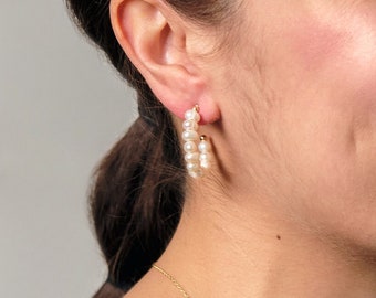 Orecchini a cerchio con perle d'acqua dolce: ottone placcato oro 18 carati, 29 mm
