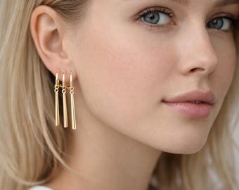 Pendientes Zoro para una sola perforación de oreja, diseño único en oro de 18 quilates, elegante regalo de joyería de plata para los fans de One Piece, perfecto para cualquier ocasión.