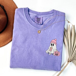 Gespenst Shirt | Comfort Colors® | Niedliches Geister-T-Shirt | Eiskaffee Halloween Shirt | Gruseliges T-Shirt | Herbst Kaffee Shirt | Halloween Geschenk