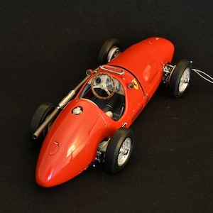 Ferrari 500 F2 CMC model 1:18 scale