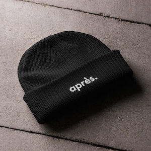 Apres Ski - Apres. Knit Beanie Hat | Retro Beanie - Ideal Christmas Gift for the Stylish Ski Culture Enthusiast.