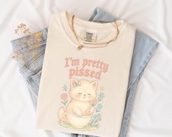 I’m Pretty Pissed Cat Crop Top – Funny Feminist Kitten Tee – Cute Comfort Colors Cropped Shirt – Meme Aesthetic Cutecore Graphic Tee