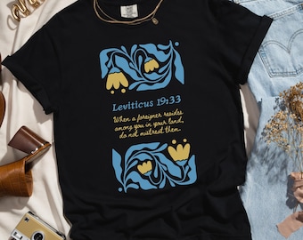 Camiseta con Levítico 19:33, anti-ICE, con versículo bíblico pro-inmigrantes, pro-justicia social cristiana progresista, anti-Trump, colores cómodos