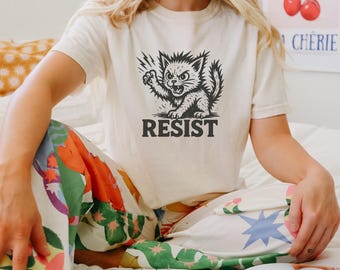 Resist Cat Crop Top - Punk Pussycat, Feminist Cat Cropped Tee, Female Rage Shirt, Anti Trump TShirt, Comfort Colors Protest Crop Tee, Baby T