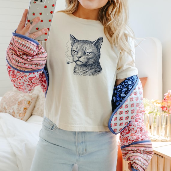 Smoking Cat Shirt | Oversized Cropped Tee | Cigarette Cat Tee | Comfort Colors | Cat Graphic Crop Top | Vintage Alt Animal Aesthetic T-Shirt