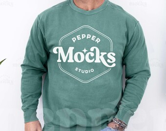 Comfort Colors 1566-sweatshirtmodel | Lichtgroene ronde hals heren (digitale download)