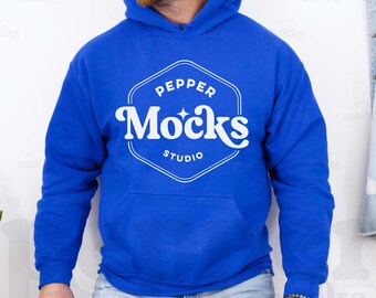 Gildan 18500 koningsblauwe hoodiemodel | Herensweater (digitale download)