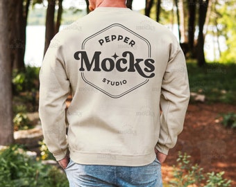 Bluza z okrągłym dekoltem Sand Crewneck, widok z tyłu | Gildan 18000 (pobranie cyfrowe)