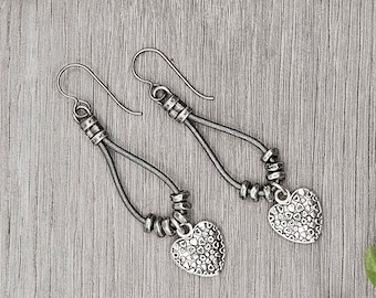 Kolczyki skórzane, antyczne srebrne serce, biżuteria boho, kolczyki wiszące, srebrne kolczyki, kolczyki boho, srebrne kolczyki, wiszące kolczyki, biżuteria