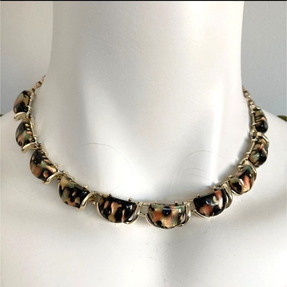 Vintage 1960s Coro Marbled Thermoset Choker Neckla