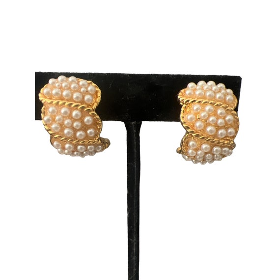 Vintage Clip-on Earrings Faux Pearls Seed Goldton… - image 2