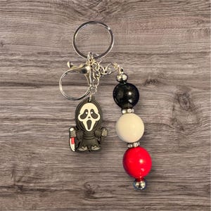 Scream Keychain with Character Charm and Colorful Beads - Accessory for Fans of Scream Series