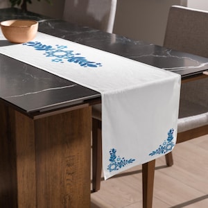 Jewish Table Runner Holiday Tablescape Elegant Centerpiece Festival Decoration Dining Accessory Seder Table Shabbat Covering Fabric Cloth