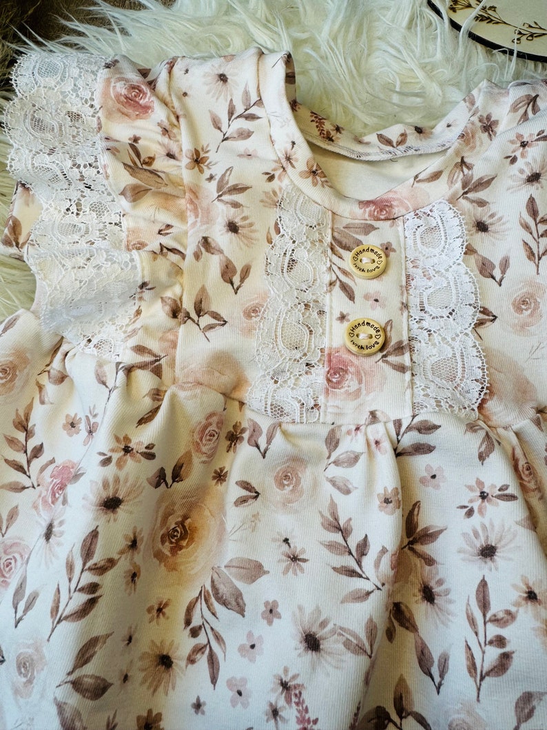 Robe tunique fille fleurs avec dentelle image 3